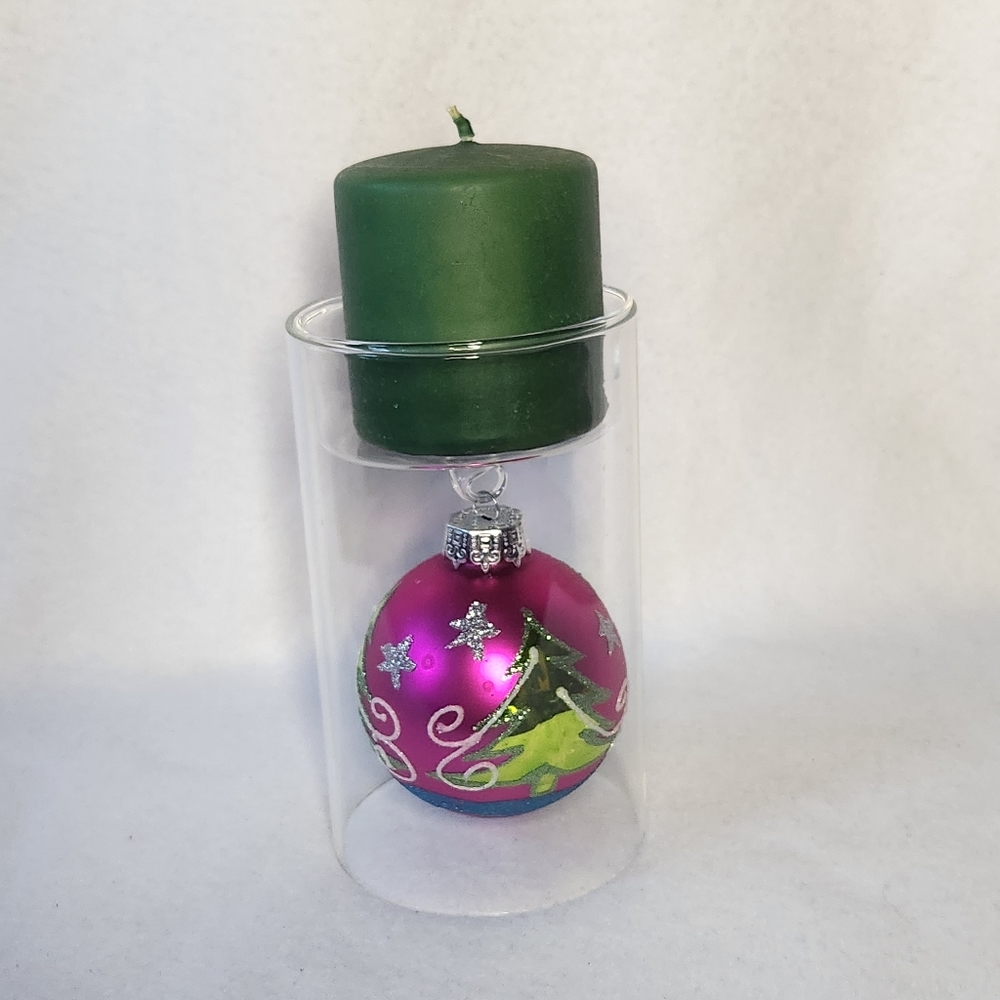 Cobble Creek Glass Pillar Holder With Ornament